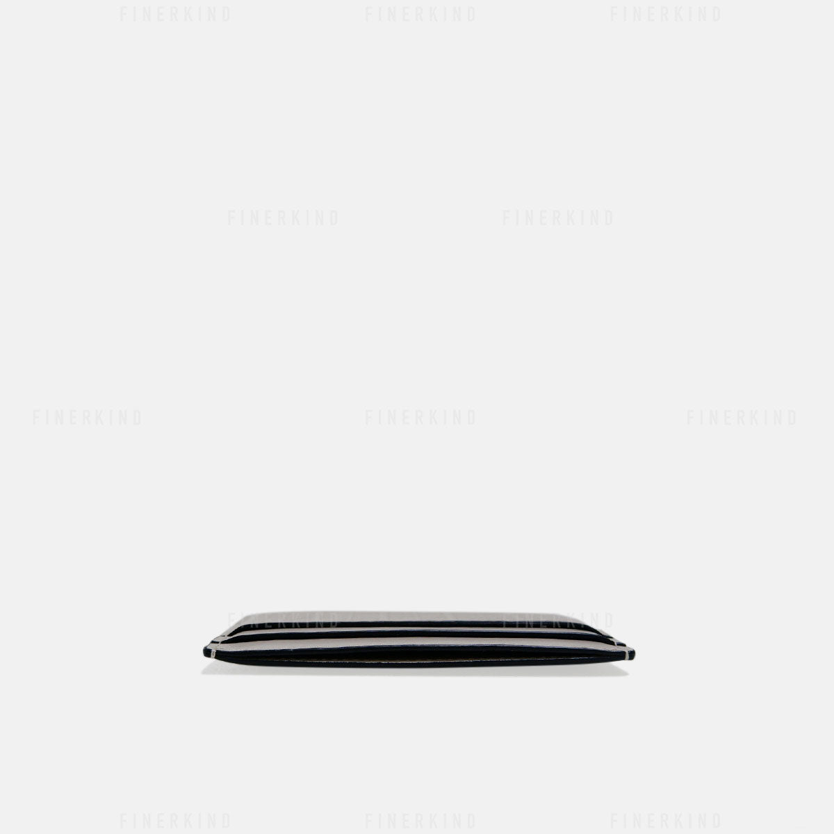 Light Oat Repeat Plain Cardholder in Embossed Silk Calfskin