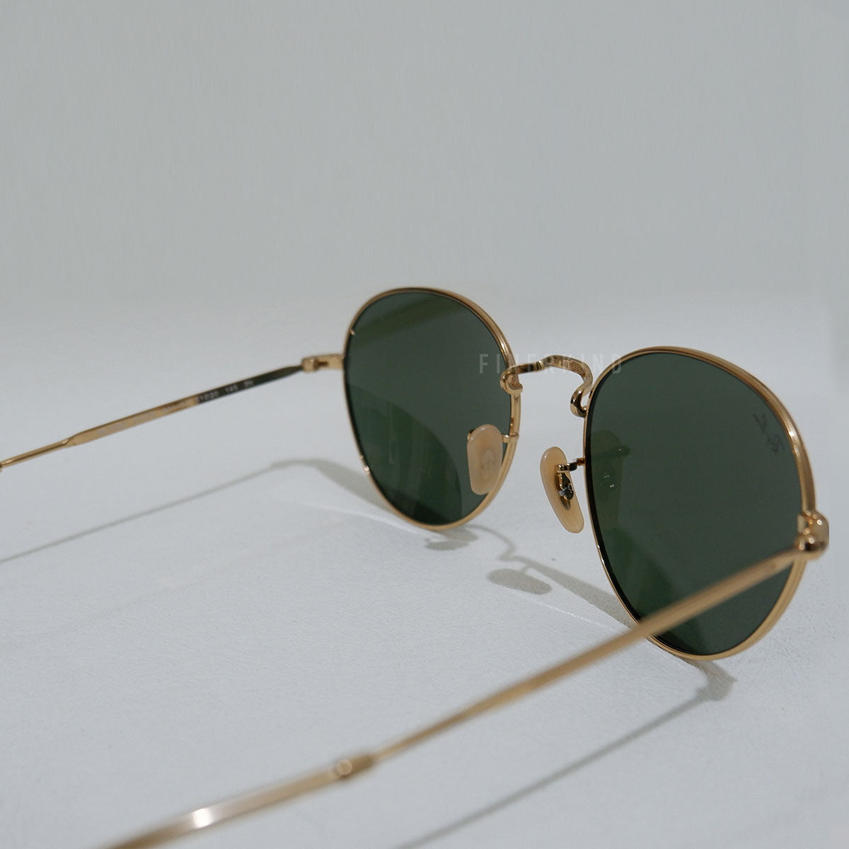 Round Sunglasses / Shades in Gold and Green Size 51