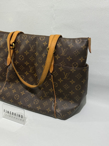 2011 Monogram Totally MM Tote Bag
