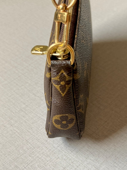 2005 Monogram Pochette Accessoires Handbag