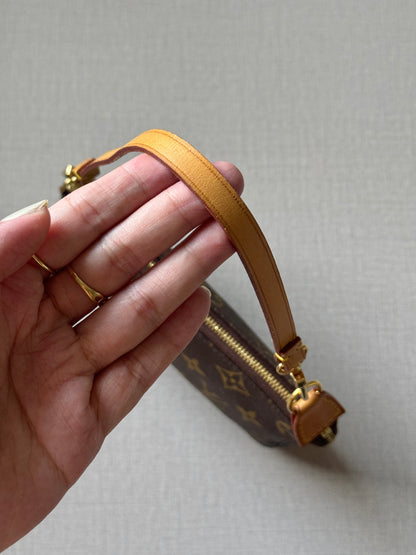 2005 Monogram Pochette Accessoires Handbag