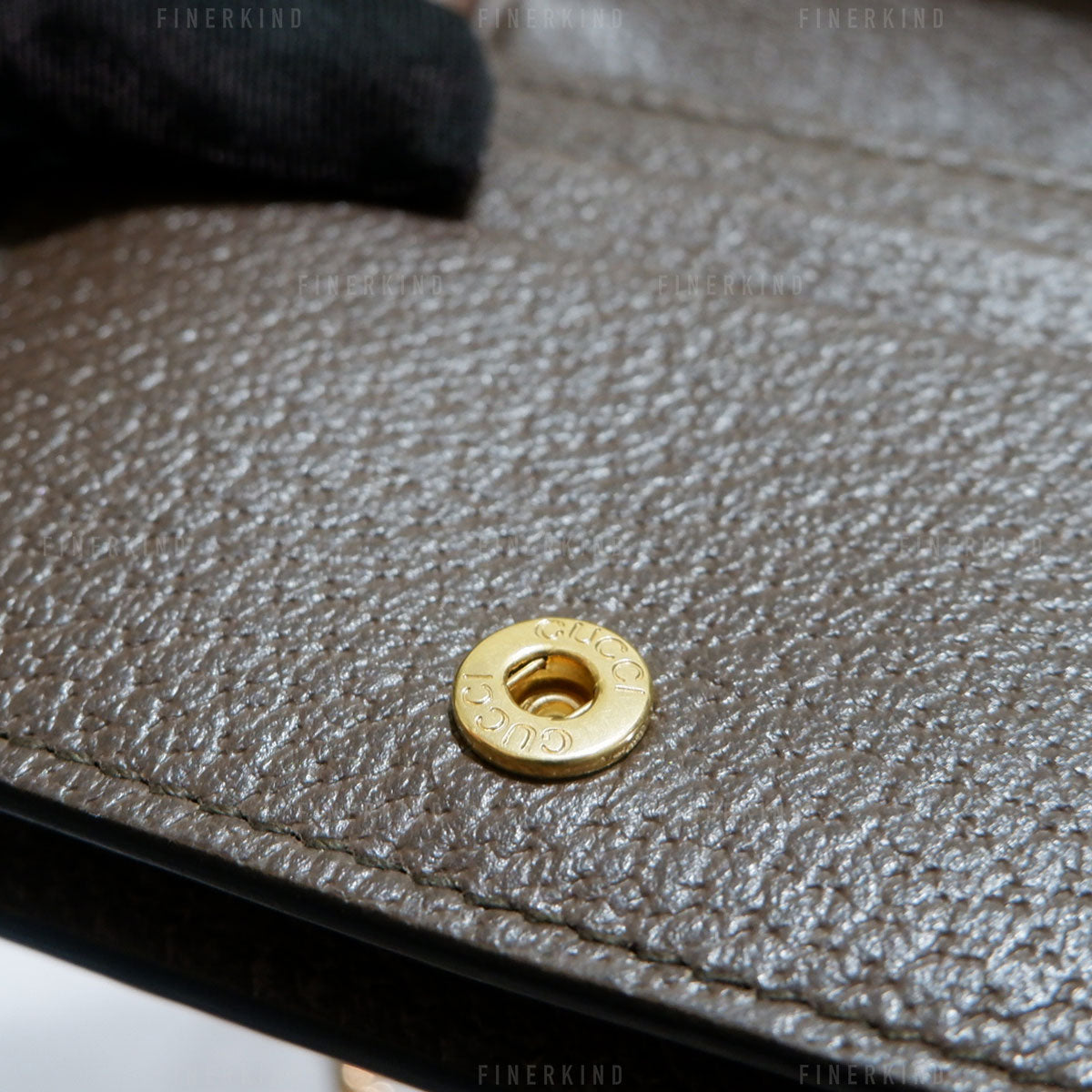 Ophidia GG Sherry Line Leather Compact Wallet on Chain
